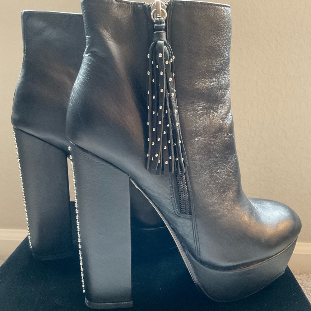 Pencey Plaform Boots